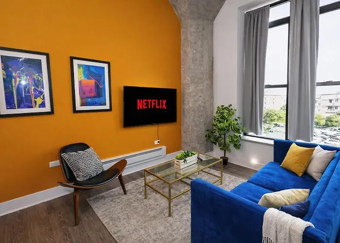 Luxury With Optional Parking And Gym Access Near Mccormick Place, Chinatown And Soldier Field *